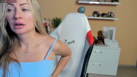 Snapshot of veola_new chatting on February 19, 2:12 am Violetta online show from February 19, 2:12 am