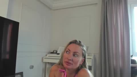 Snapshot of veola_new chatting on September 26, 3:48 am Violetta online show from September 26, 3:48 am