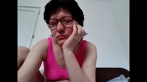 Vera online show from May 4, 1:04 pm