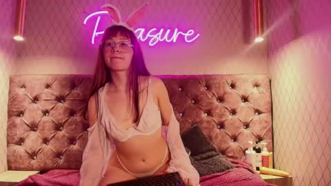 Vero online show from April 5, 2:27 pm