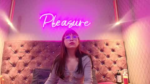 Vero online show from April 2, 1:30 pm