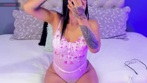 Vero Ivanova online show from May 13, 9:31 pm