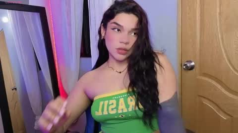veronica_118 online show from May 12, 2:09 am