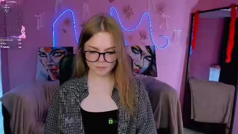 Ronni online show from July 3, 7:31 pm