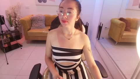 veronica online show from May 12, 7:20 pm