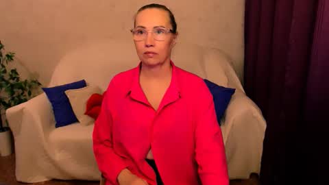 Veronica online show from November 14, 5:46 pm