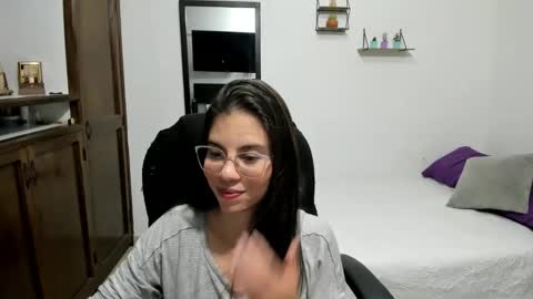 Veronica Miller online show from May 12, 2:20 am