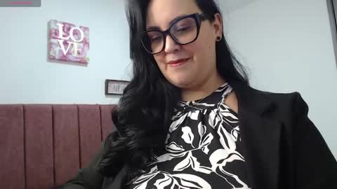 veroniicabbw_ online show from April 6, 12:28 pm