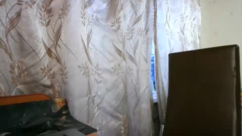 Snapshot of veronika_xi chatting on September 30, 7:36 am veronika_xi online show from September 30, 7:36 am