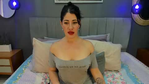 Snapshot of veronnica_fox chatting on September 12, 1:51 pm Veronica online show from September 12, 1:51 pm