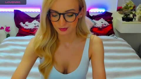 VerraSweet4u online show from May 18, 1:15 am