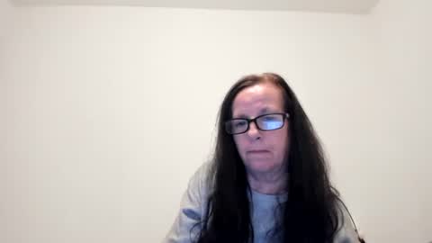 verysassypeachgoddess online show from January 14, 3:11 am