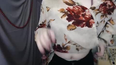veryveryvery_shy online show from January 5, 6:46 am