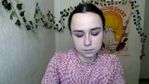 veryveryvery_shy online show from February 28, 9:52 am