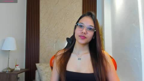 Vi  online show from April 4, 7:13 pm