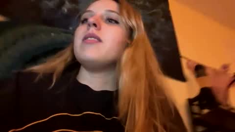 Snapshot of vibewild chatting on October 4, 6:41 am nova online show from October 4, 6:41 am