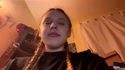 Snapshot of vibewild chatting on September 28, 3:24 am nova online show from September 28, 3:24 am