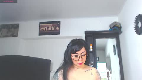 Vicky  online show from May 25, 8:02 am