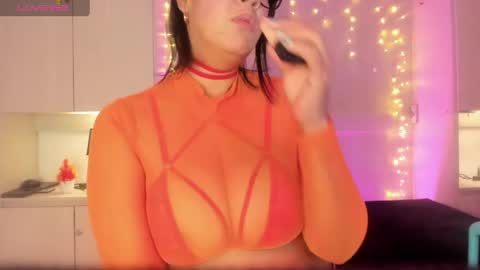 V I C K Y online show from May 11, 8:06 pm
