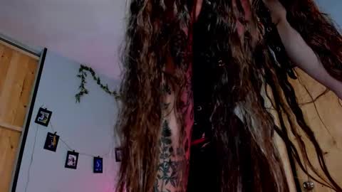 Victoria   online show from January 7, 11:08 pm