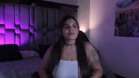 Vicky Valencia online show from October 21, 6:28 am