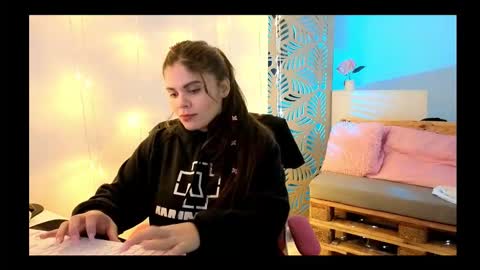 vickyvalencia2 online show from January 9, 6:18 am