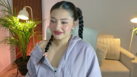victoria online show from May 11, 1:46 pm