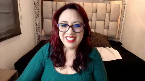  V I C T O R I A   online show from February 12, 12:18 pm