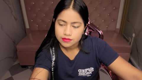 victoria_b_ online show from November 17, 7:47 pm