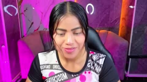 victoria_b_ online show from November 6, 8:37 pm