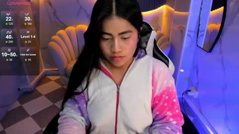 victoria_b_ online show from October 23, 8:48 pm