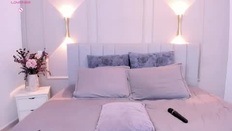 victoria  online show from February 9, 7:16 pm