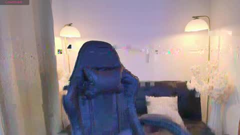 Victoria Collins online show from May 11, 4:04 pm