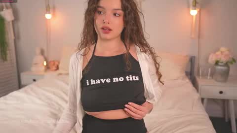 Snapshot of victoria_karma chatting on September 25, 2:16 pm online show from September 25, 2:16 pm