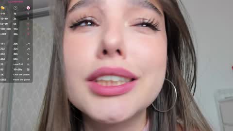 Snapshot of victoria_karma chatting on December 13, 1:22 pm online show from December 13, 1:22 pm