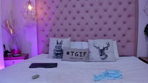 victoria_kitt online show from December 14, 6:20 pm