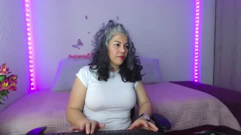 Victoria Lover online show from March 31, 3:17 am