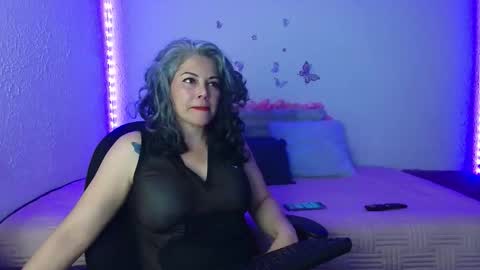 Victoria Lover online show from March 25, 4:49 am