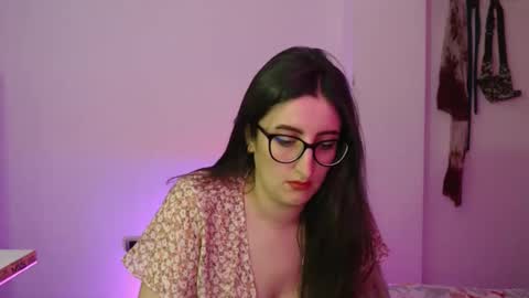 Victoria online show from October 20, 8:45 pm