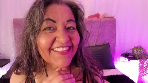 victoriaa_anderson_ online show from April 28, 2:10 pm