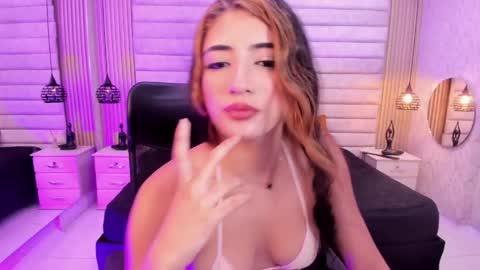 victoriaablair online show from May 14, 8:58 pm