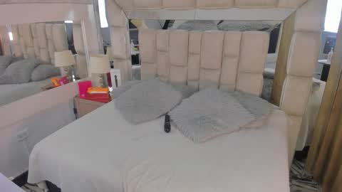 VICTORIA online show from January 14, 11:15 am