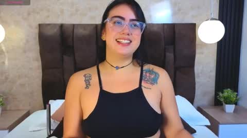 Victoria Andrade online show from March 15, 12:51 pm