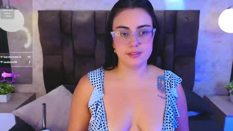 Victoria Andrade online show from May 8, 2:31 pm