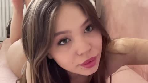 victoryglow online show from April 8, 10:50 am