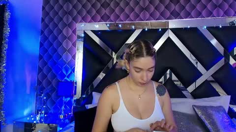 victtoria lee online show from May 4, 7:06 pm