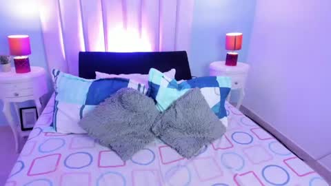 Violet online show from May 12, 12:23 pm