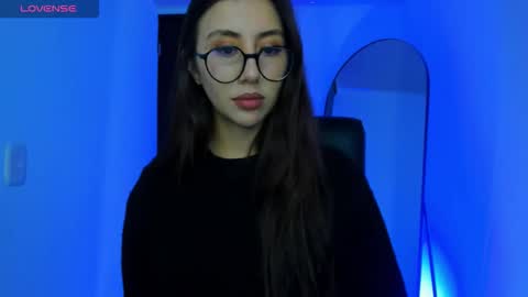 viithoney online show from January 10, 5:45 am