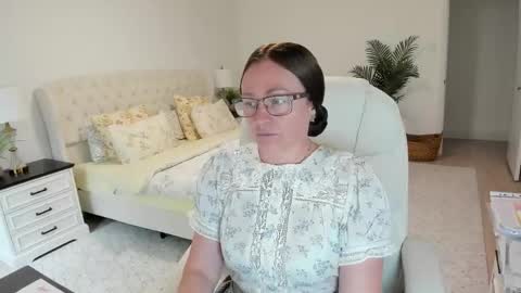 Ukrainian-woman online show from May 11, 5:10 pm