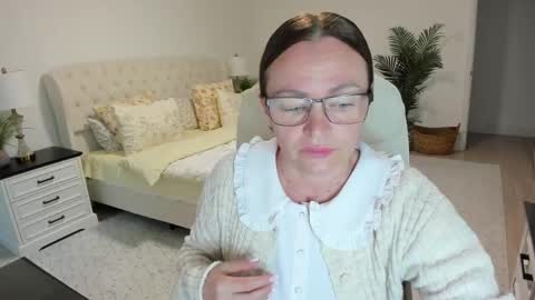 Ukrainian-woman online show from May 18, 10:43 am